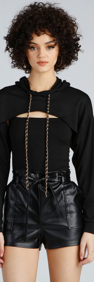 Hawt Crop Chain Detail Hoodie Top is a trendy pick to create 2023 festival outfits, festival dresses, outfits for concerts or raves, and complete your best party outfits!