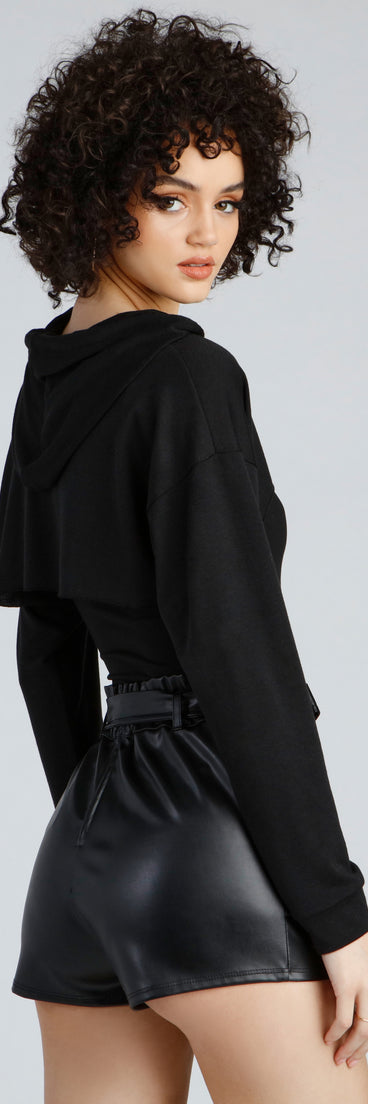 With fun and flirty details, Hawt Crop Chain Detail Hoodie Top shows off your unique style for a trendy outfit for the summer season!