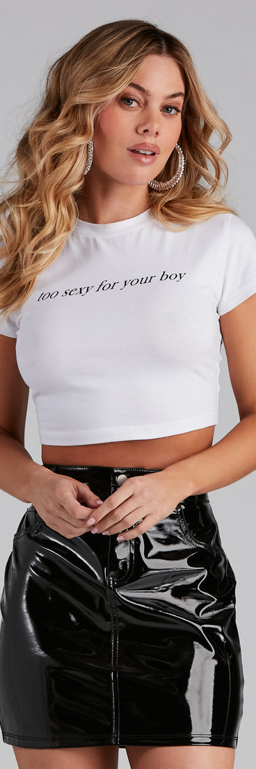 Too Sexy Graphic Crop Tee is a trendy pick to create 2023 festival outfits, festival dresses, outfits for concerts or raves, and complete your best party outfits!