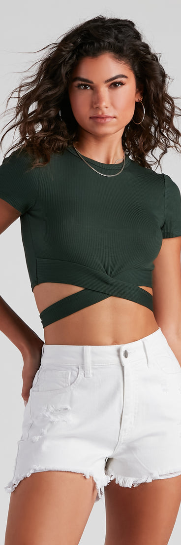With fun and flirty details, That's A Wrap Crew Neck Crop Tee shows off your unique style for a trendy outfit for the summer season!