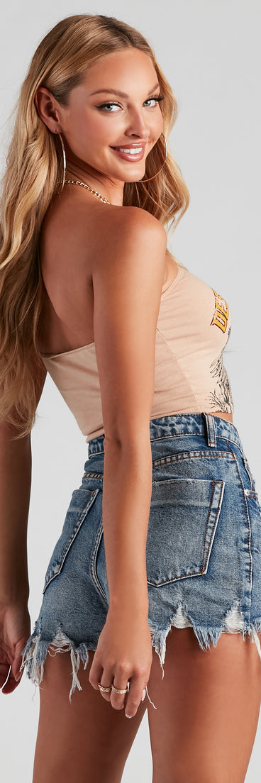 With fun and flirty details, Desert Explorer Graphic Crop Top shows off your unique style for a trendy outfit for the summer season!
