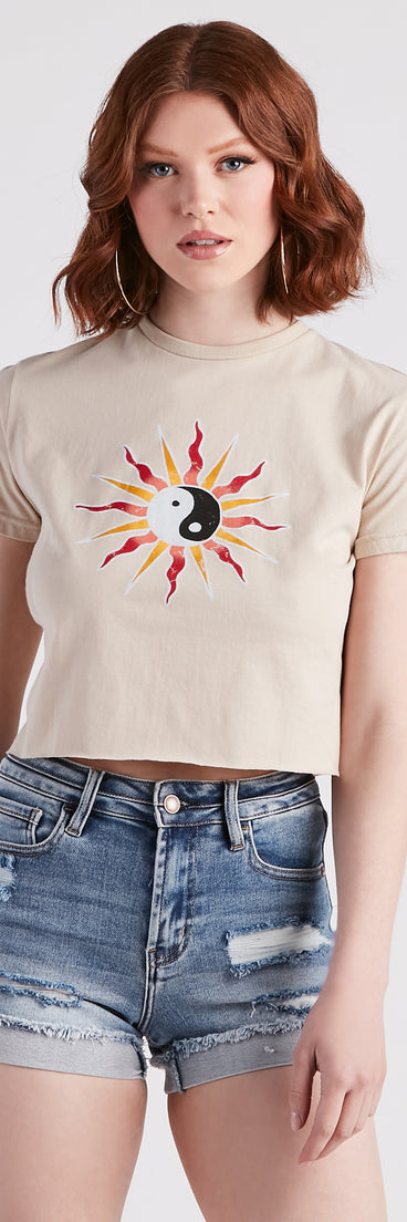 With fun and flirty details, Find Balance Ying Yang Graphic Crop Tee shows off your unique style for a trendy outfit for the summer season!
