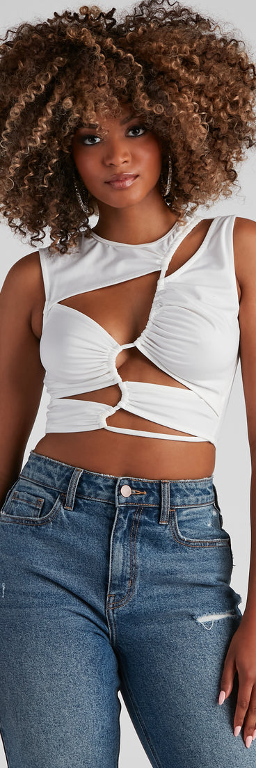 With fun and flirty details, Edgy Love Cutout Crop Top shows off your unique style for a trendy outfit for the summer season!