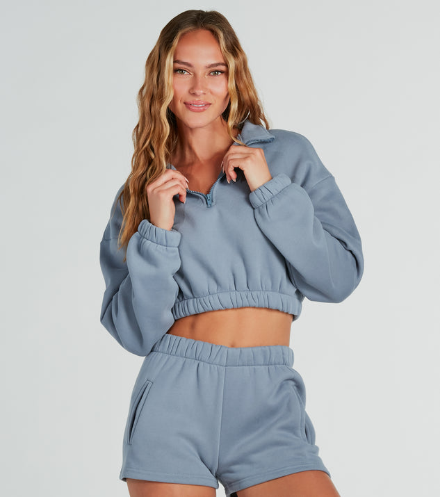 With fun and flirty details, the Weekend Loading Half Zip Fleece Crop Sweatshirt shows off your unique style for a trendy outfit for summer!