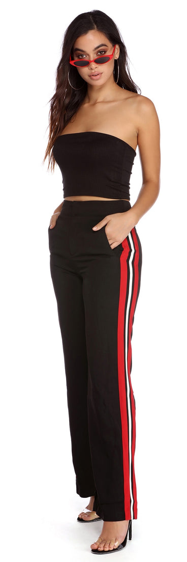 With fun and flirty details, Basic Ribbed Cropped Tube Top shows off your unique style for a trendy outfit for the summer season!