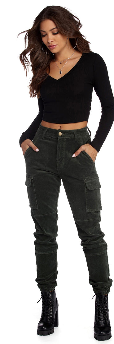 With fun and flirty details, Perfect Knit Crop Top shows off your unique style for a trendy outfit for the summer season!