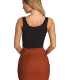 With fun and flirty details, Everyday Essential Crop Top shows off your unique style for a trendy outfit for the summer season!
