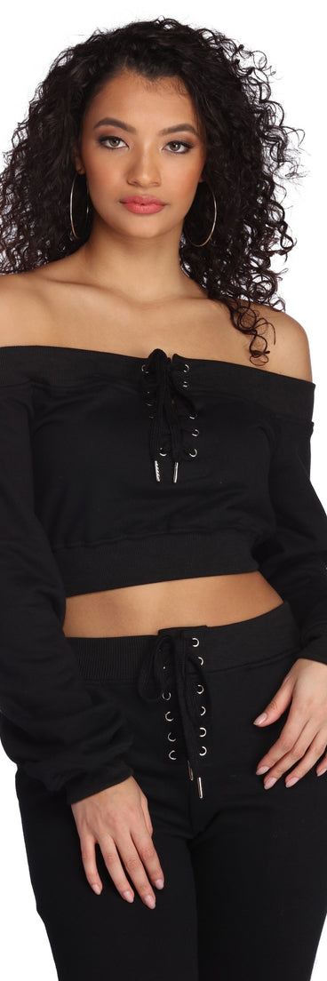 You’ll look stunning in the Comfy And Chill Crop Top when paired with its matching separate to create a glam clothing set perfect for parties, date nights, concert outfits, back-to-school attire, or for any summer event!