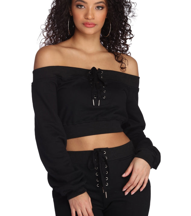 You’ll look stunning in the Comfy And Chill Crop Top when paired with its matching separate to create a glam clothing set perfect for parties, date nights, concert outfits, back-to-school attire, or for any summer event!