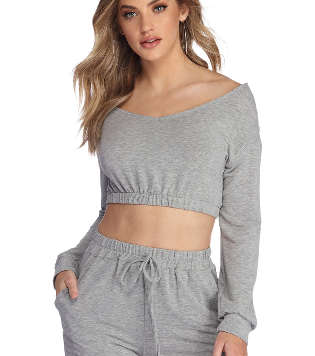 You’ll look stunning in the Cozy 'N Chill Crop Top when paired with its matching separate to create a glam clothing set perfect for parties, date nights, concert outfits, back-to-school attire, or for any summer event!