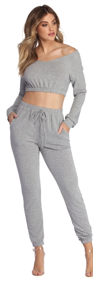 You’ll look stunning in the Cozy 'N Chill Crop Top when paired with its matching separate to create a glam clothing set perfect for parties, date nights, concert outfits, back-to-school attire, or for any summer event!