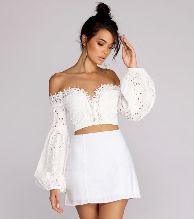 With fun and flirty details, Shoulder Show Off Crop Top shows off your unique style for a trendy outfit for the summer season!