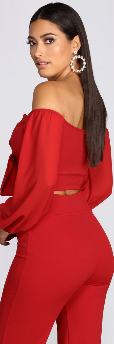 You’ll look stunning in the Major Bombshell Crop Top when paired with its matching separate to create a glam clothing set perfect for parties, date nights, concert outfits, back-to-school attire, or for any summer event!