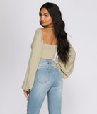With fun and flirty details, Issa Vibe Tie Front Crop Top shows off your unique style for a trendy outfit for the summer season!