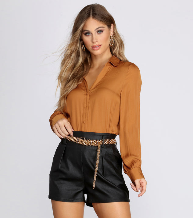With fun and flirty details, Classically Chic Button Up Blouse shows off your unique style for a trendy outfit for the summer season!