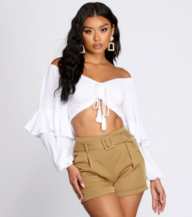 Draw Me In Crop Top is a trendy pick to create 2023 festival outfits, festival dresses, outfits for concerts or raves, and complete your best party outfits!