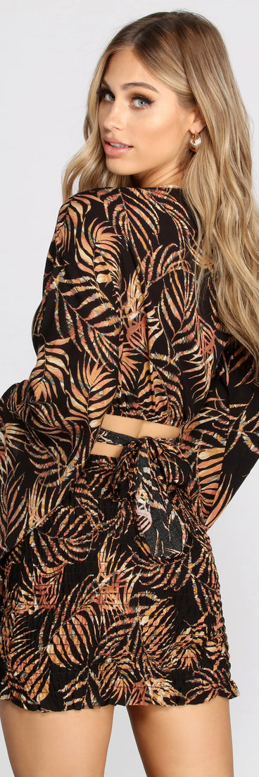 With fun and flirty details, Vacay Mode Tie Front Blouse shows off your unique style for a trendy outfit for the summer season!