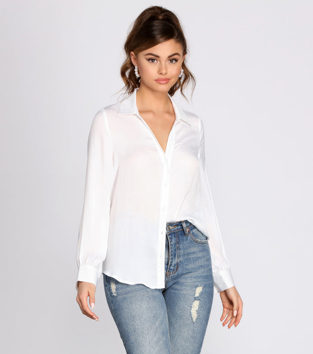 With fun and flirty details, Classic Vibe Button Up Blouse shows off your unique style for a trendy outfit for the summer season!