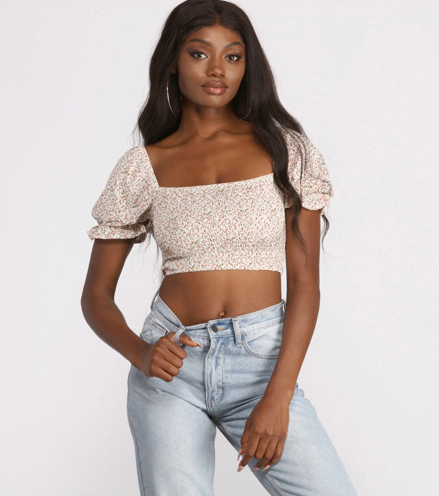 With fun and flirty details, Cropped Floral Ditsy Puff Sleeve Top shows off your unique style for a trendy outfit for the summer season!