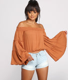 With fun and flirty details, Flowy Feels Off The Shoulder Crop Top shows off your unique style for a trendy outfit for the summer season!