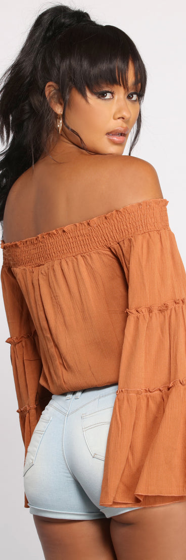 With fun and flirty details, Flowy Feels Off The Shoulder Crop Top shows off your unique style for a trendy outfit for the summer season!