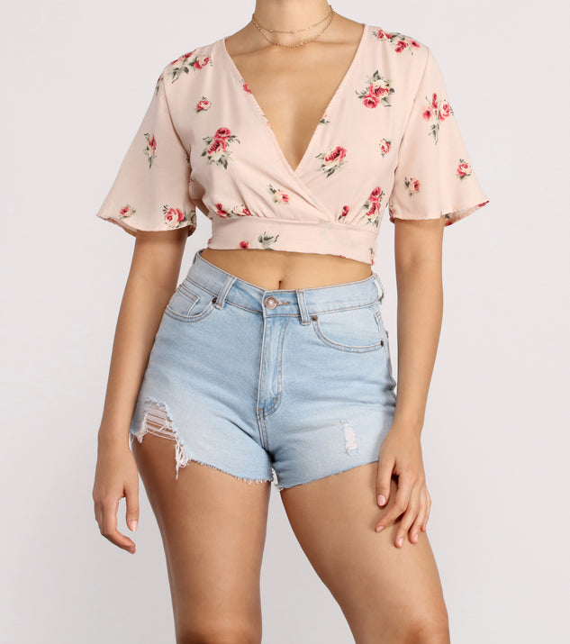 With fun and flirty details, Sunny Side Floral Crop Top shows off your unique style for a trendy outfit for the summer season!