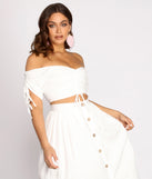 With fun and flirty details, Seaside Babe Off Shoulder Crop Top shows off your unique style for a trendy outfit for the summer season!