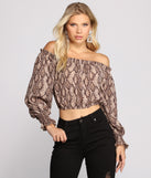 Dress up in Off The Shoulder Stylish Snake Print Crop Top as your going-out dress for holiday parties, an outfit for NYE, party dress for a girls’ night out, or a going-out outfit for any seasonal event!