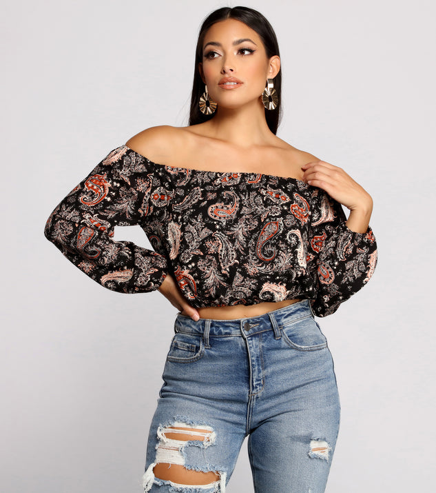 With fun and flirty details, Free Sprit Paisley Crop Top shows off your unique style for a trendy outfit for the summer season!