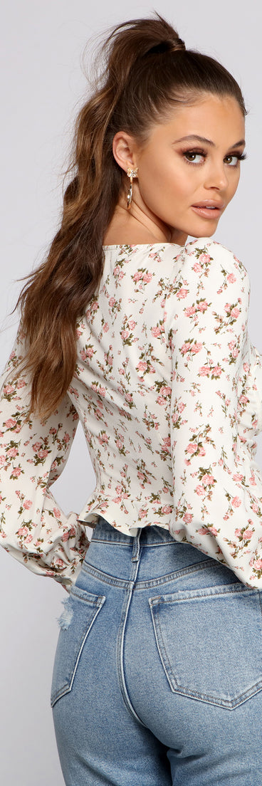 With fun and flirty details, Sweet And Flirty Floral Puff Sleeve Blouse shows off your unique style for a trendy outfit for the summer season!