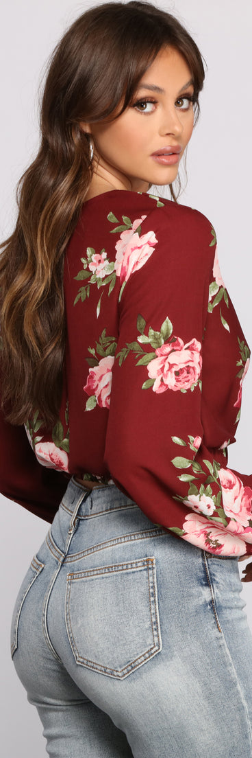 With fun and flirty details, Sweet Intentions Floral Crop Top shows off your unique style for a trendy outfit for the summer season!