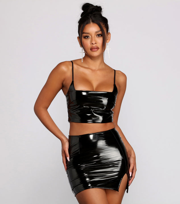 Dangerous Woman Faux Patent Leather Crop Top creates an effortless summer outfit with stylish details in the newest 2023 trends!