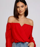 With fun and flirty details, Sophisticated In Chiffon Strapless Top shows off your unique style for a trendy outfit for the summer season!