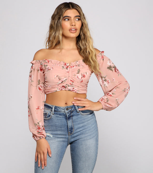 With fun and flirty details, Effortless Style Floral Crop Top shows off your unique style for a trendy outfit for the summer season!