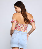 With fun and flirty details, Keep It Sweet Floral Crop Top shows off your unique style for a trendy outfit for the summer season!