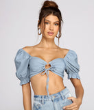 With fun and flirty details, All That Style Tie Front Crop Top shows off your unique style for a trendy outfit for the summer season!