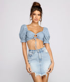 With fun and flirty details, All That Style Tie Front Crop Top shows off your unique style for a trendy outfit for the summer season!