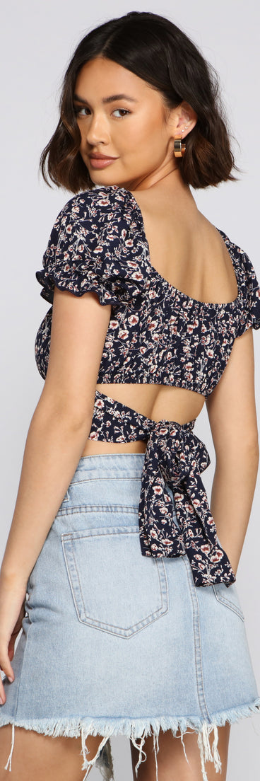 With fun and flirty details, Floral Obsession Puff Sleeve Crop Top shows off your unique style for a trendy outfit for the summer season!