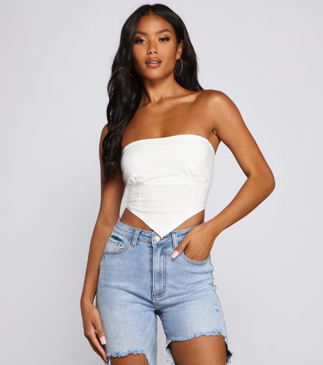 With fun and flirty details, Curves Ahead Tube Top shows off your unique style for a trendy outfit for the summer season!
