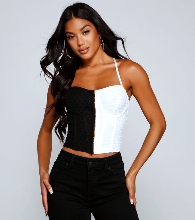 With fun and flirty details, Stylish Diva Colorblock Corset shows off your unique style for a trendy outfit for the summer season!