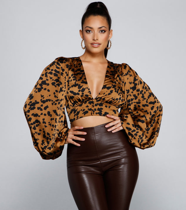 With fun and flirty details, Chic Look Leopard Print Crop Top shows off your unique style for a trendy outfit for the summer season!