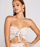 With fun and flirty details, So Darling Ditsy Floral Tube Top shows off your unique style for a trendy outfit for the summer season!