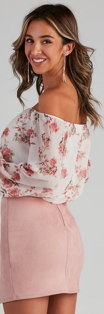 With fun and flirty details, Day Soiree Floral Chiffon Blouse shows off your unique style for a trendy outfit for the summer season!