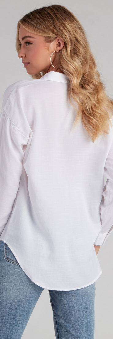 With fun and flirty details, Classic Button-Down Linen Top shows off your unique style for a trendy outfit for the summer season!