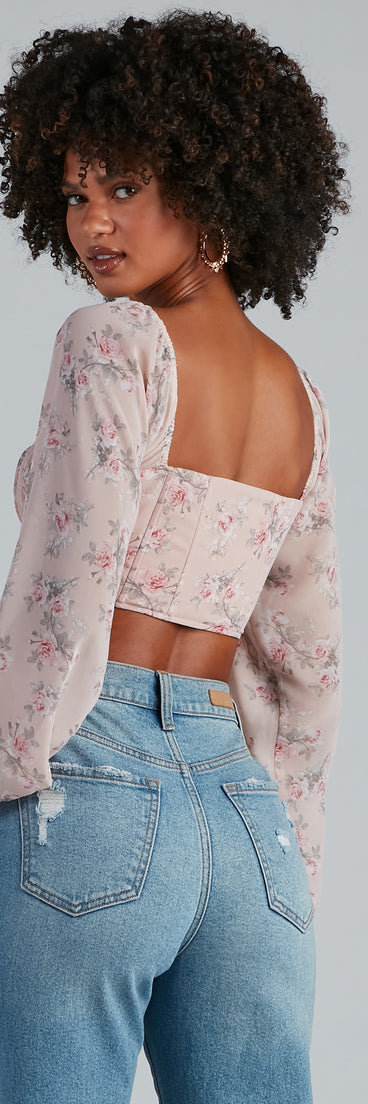 With fun and flirty details, In Full Bloom Floral Crepe Bustier shows off your unique style for a trendy outfit for the summer season!