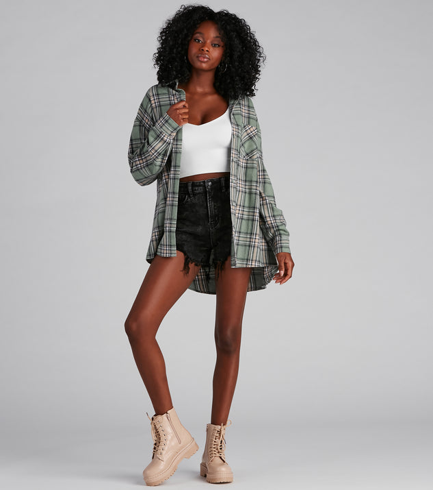 With fun and flirty details, So Chill Plaid Button-Up Tunic shows off your unique style for a trendy outfit for the summer season!