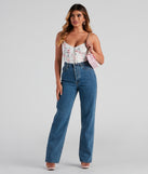With fun and flirty details, Cue Floral Sweetheart Bustier shows off your unique style for a trendy outfit for the summer season!