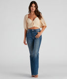 With fun and flirty details, Effortless And Chic Cropped Blouse shows off your unique style for a trendy outfit for the summer season!