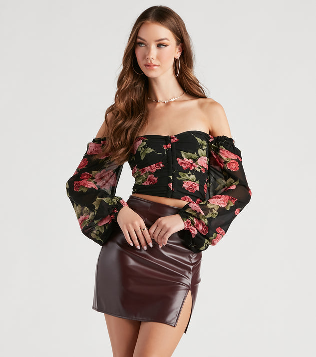 Dress up in Amp Up The Romance Floral Corset Top as your going-out dress for holiday parties, an outfit for NYE, party dress for a girls’ night out, or a going-out outfit for any seasonal event!