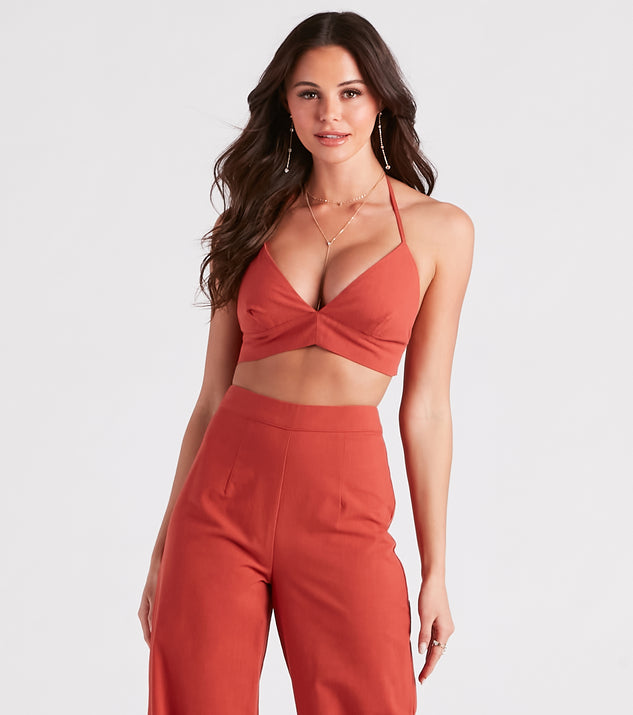 With fun and flirty details, Meet In The Hamptons Linen Crop Top shows off your unique style for a trendy outfit for the summer season!